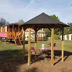 Tatil parkı Roulotte O Bois D'mon Coeur *