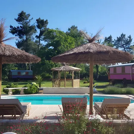 Roulotte O Bois D'mon Cœur Village de vacances Bussac-Foret