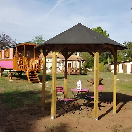 Holiday park Roulotte O Bois D'mon Coeur *
